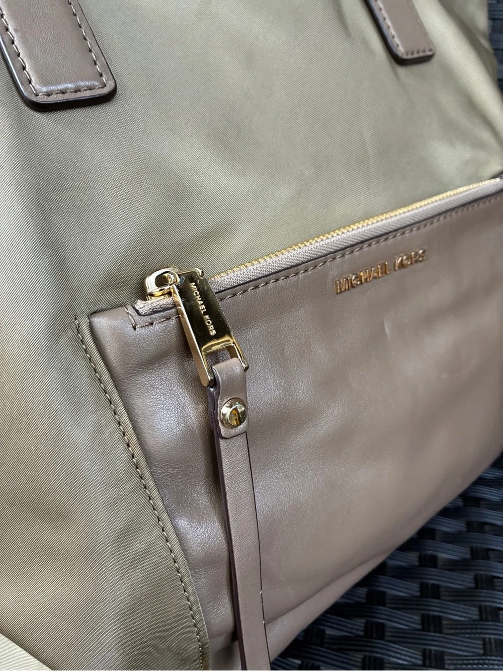 MICHAEL KORS BAG,Michael Kors Beige and Tan Leather-Trim Tote
